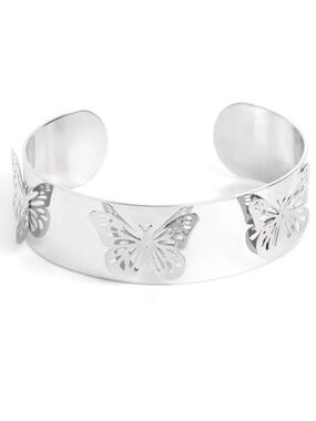 🦋🩶🦋 “MAGICAL MARIPOSAS” SILVER CUFF BRACELET  ~ PAPARAZZI❗️ 🦋🩶🦋